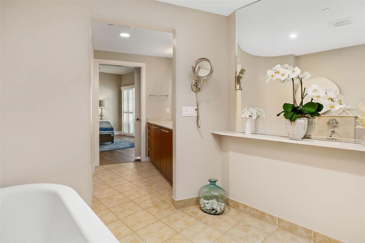 6512 Midnight Pass Road, Unit 204, Sarasota, FL 34242 Photo