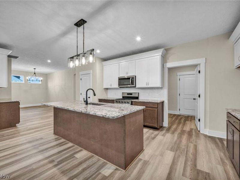 3630 Great Windsor Lane, Green, OH 44685 Photo 10