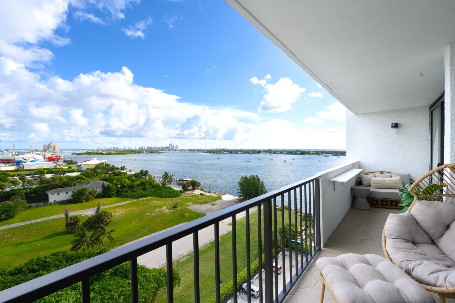 5600 N Flagler Drive, Unit 1207, West Palm Beach, FL 33407 Photo