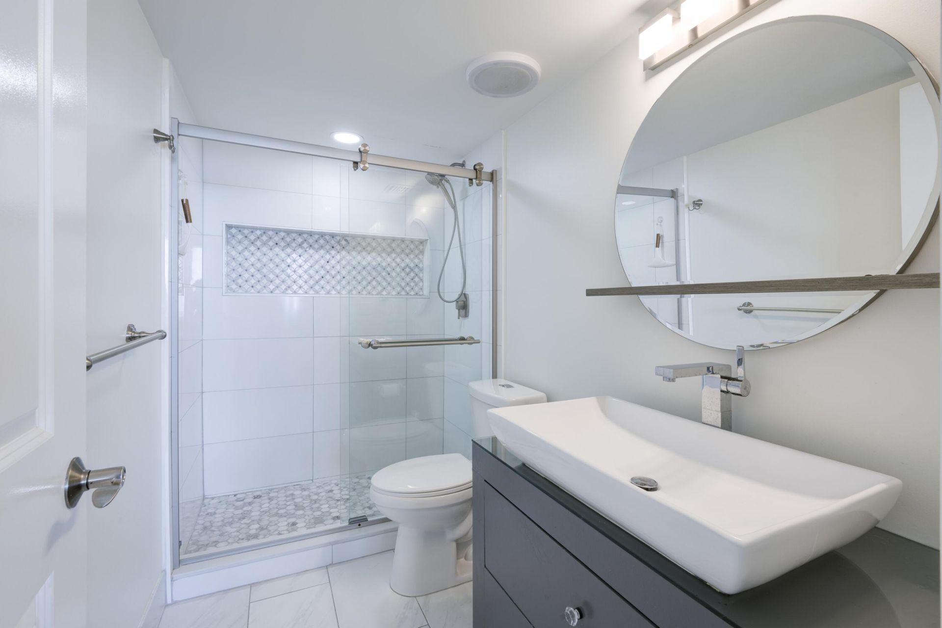 5600 N Flagler Drive, Unit 1207, West Palm Beach, FL 33407 Photo