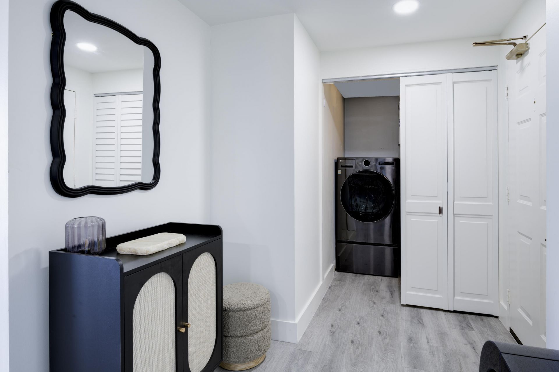 5600 N Flagler Drive, Unit 1207, West Palm Beach, FL 33407 Photo