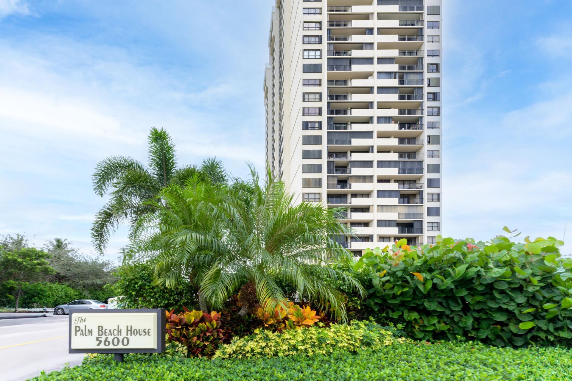 5600 N Flagler Drive, Unit 1207, West Palm Beach, FL 33407 Photo