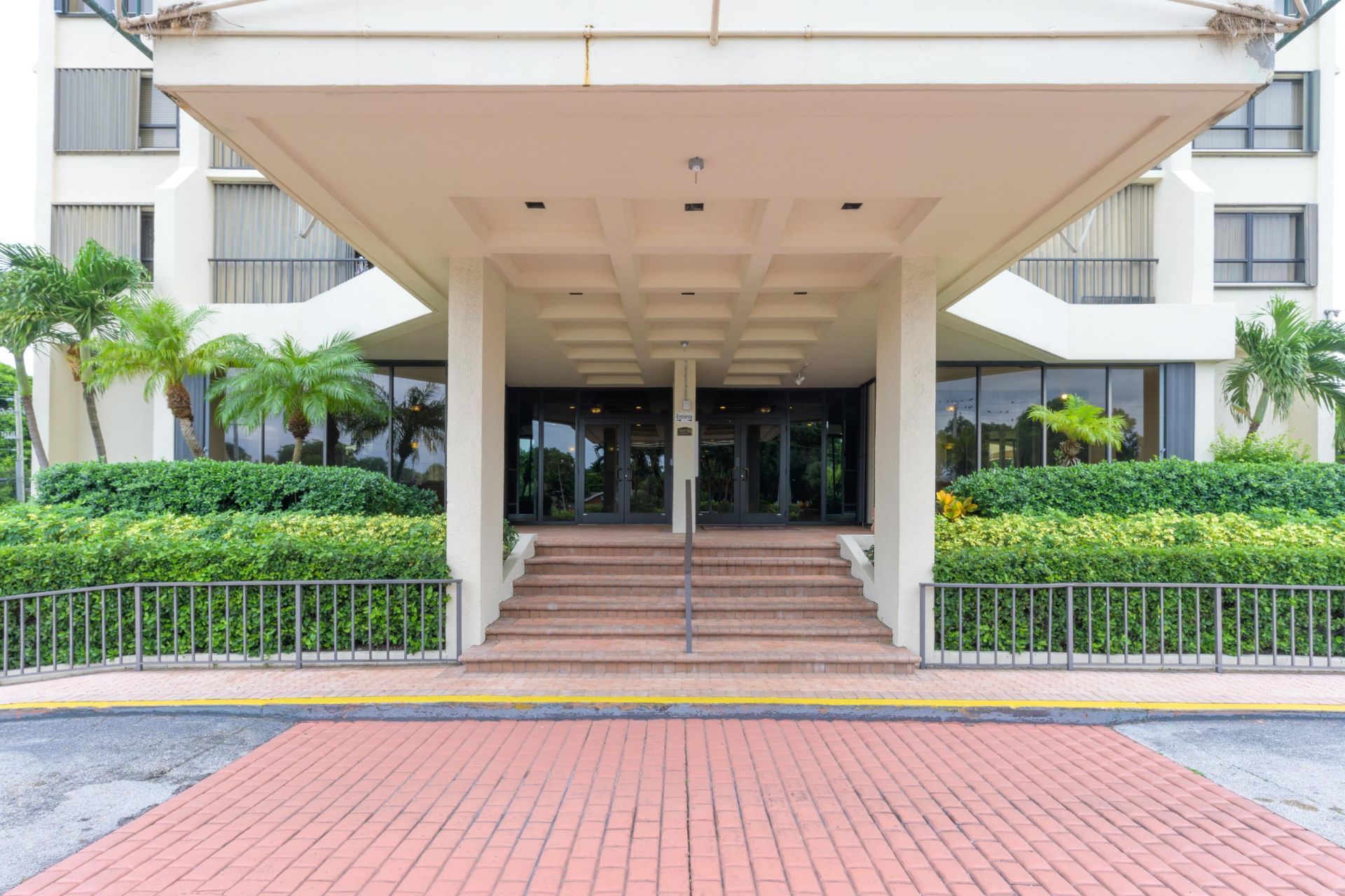 5600 N Flagler Drive, Unit 1207, West Palm Beach, FL 33407 Photo