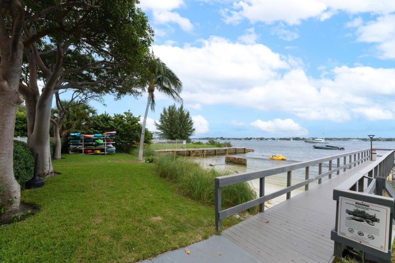 5600 N Flagler Drive, Unit 1207, West Palm Beach, FL 33407 Photo