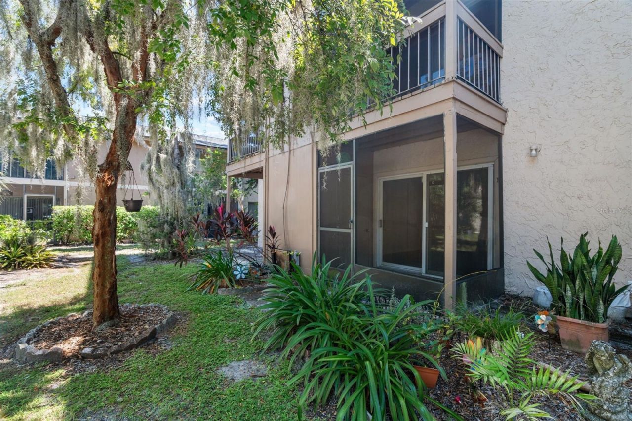 7505 Pitch Pine Circle, Unit 119, Tampa, FL 33617 Photo