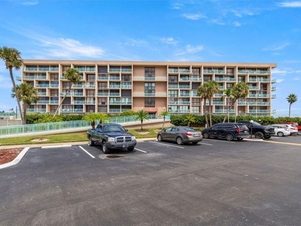 1 KEY CAPRI, Unit 102E, TREASURE ISLAND, FL 33706