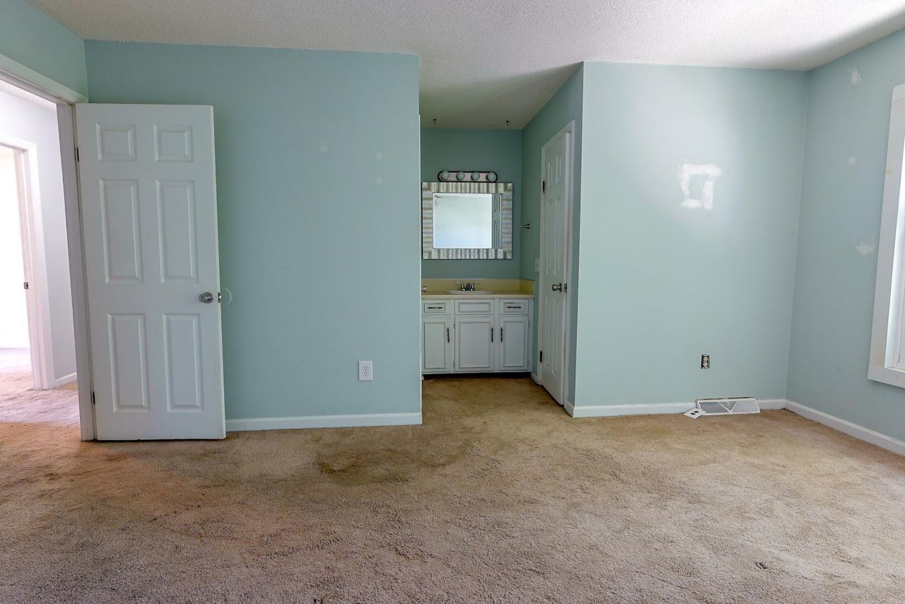 743 Longbranch Drive Photo 18