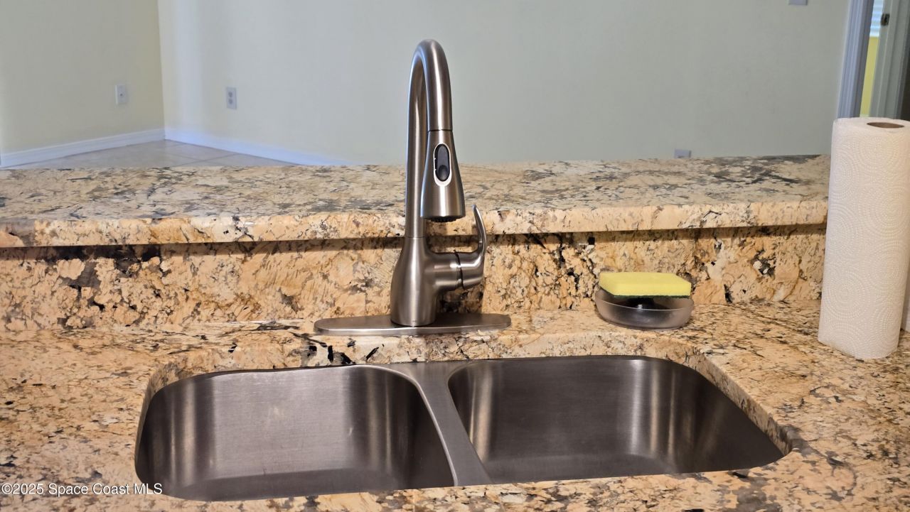 7667 N Wickham Road, Unit 1116, Melbourne, FL 32940 Photo