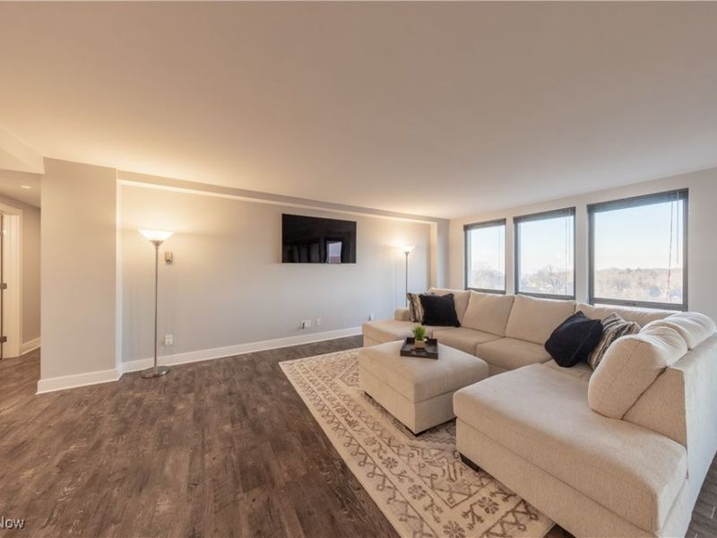 1 Bratenahl Place, Unit 901, Bratenahl, OH 44108 Photo 11