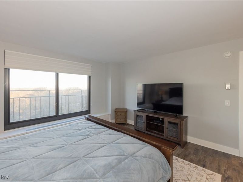 1 Bratenahl Place, Unit 901, Bratenahl, OH 44108 Photo 25