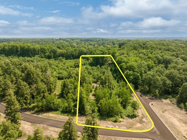 8903 Hemlock Hill Drive, Traverse City, MI 49685