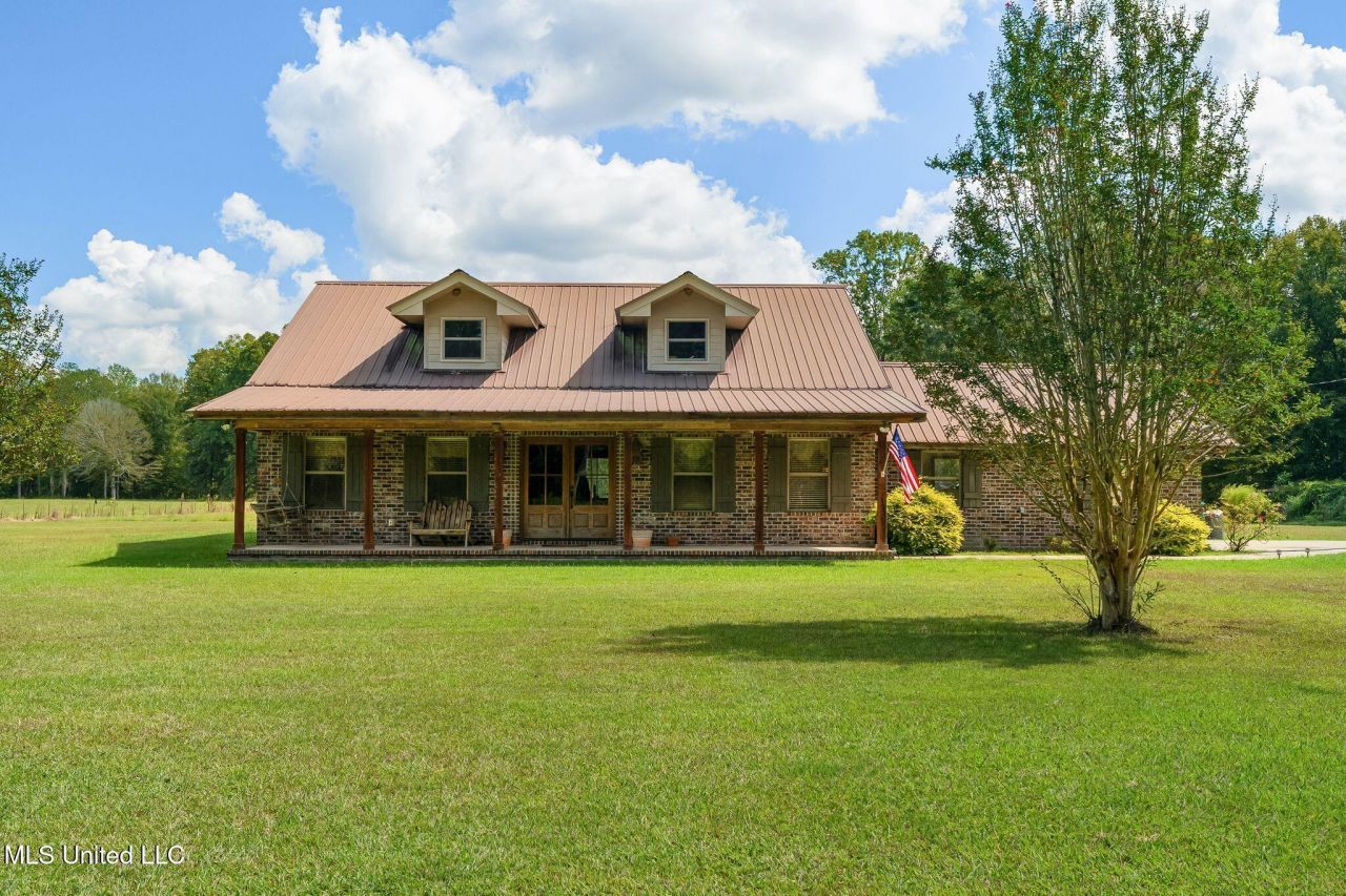 488 Rawls Springs Loop Road, Hattiesburg, MS 39402 Main Photo
