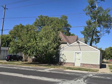 349 DERBY Street, Pekin, IL 61554