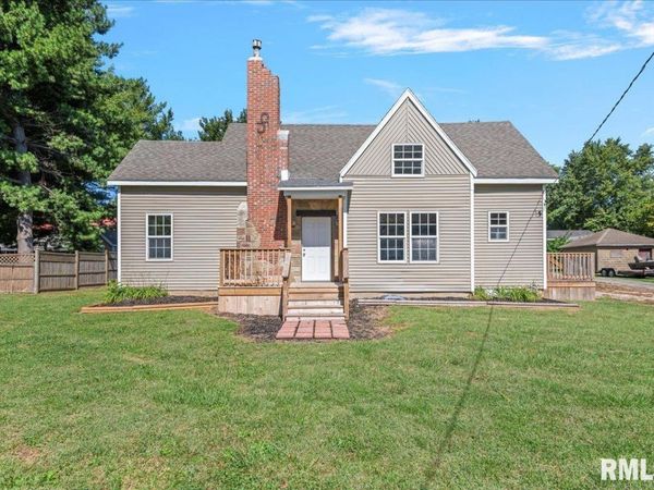 116 E CENTER Street, Mt Auburn, IL 62547