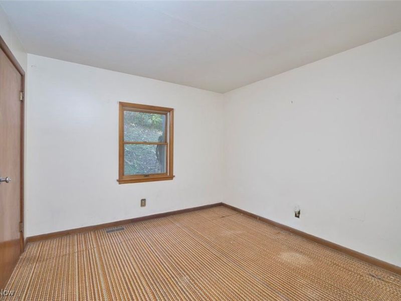 3927 Daisyview Street, Shadyside, OH 43947 Photo 6