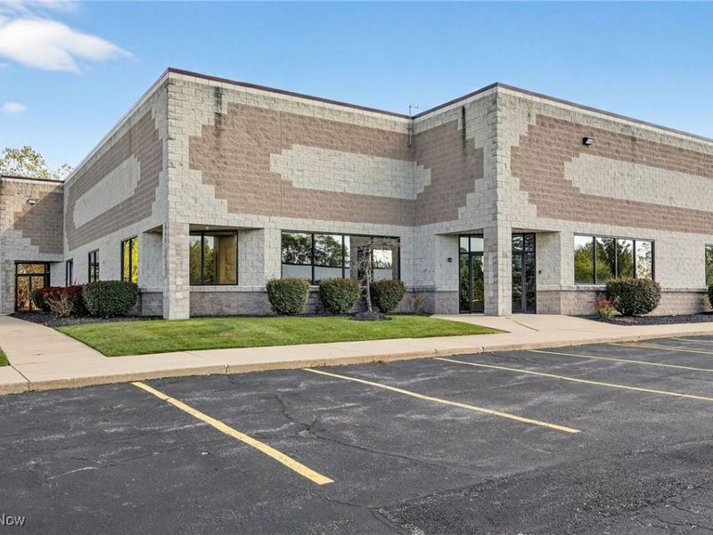 852 Highland Road E, Macedonia, OH 44056 Photo 1