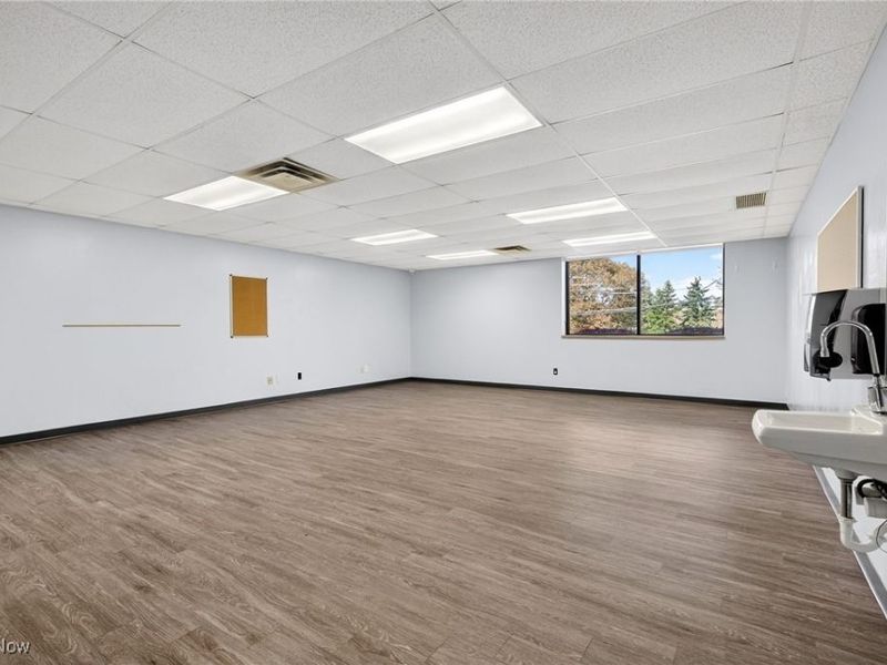 852 Highland Road E, Macedonia, OH 44056 Photo 13