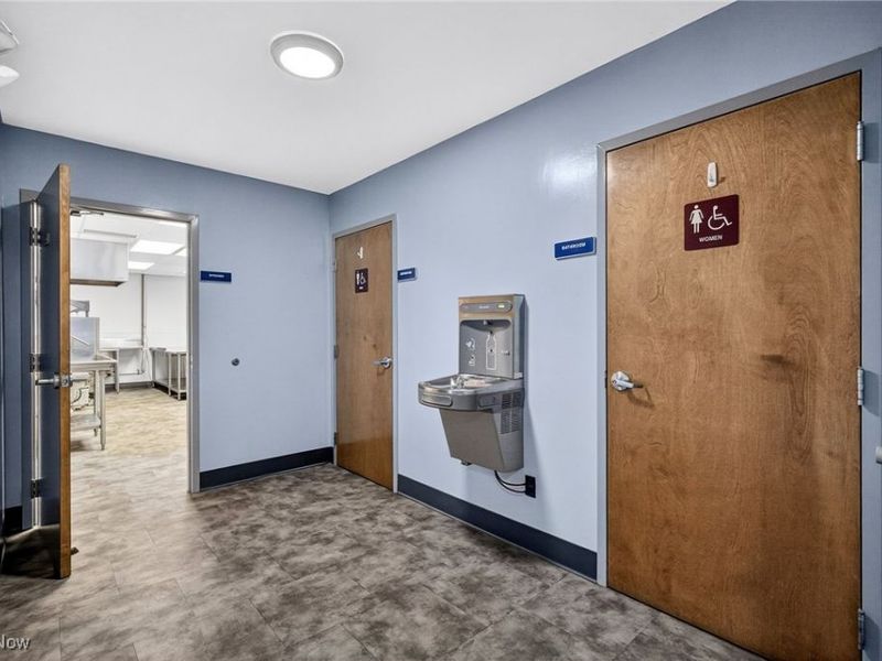 852 Highland Road E, Macedonia, OH 44056 Photo 17