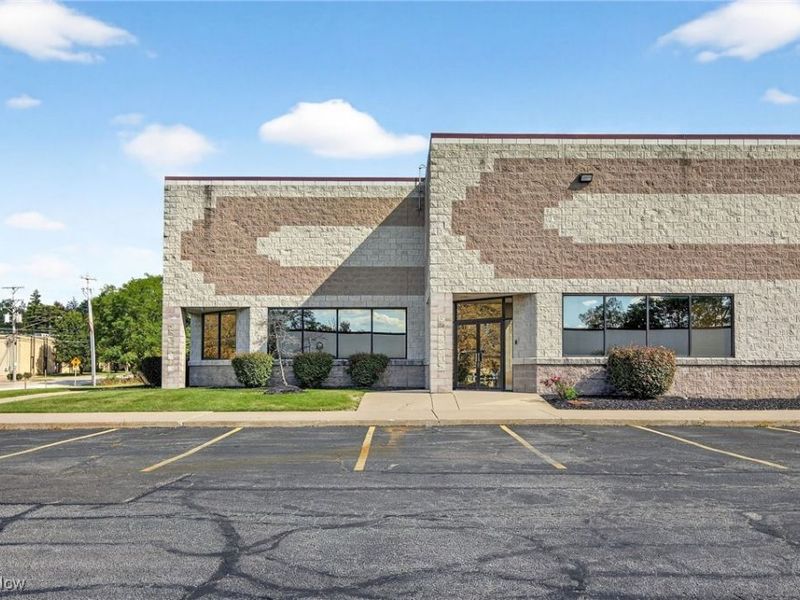 852 Highland Road E, Macedonia, OH 44056 Photo 2