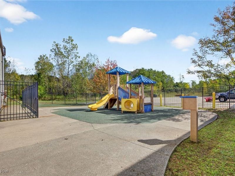 852 Highland Road E, Macedonia, OH 44056 Photo 26