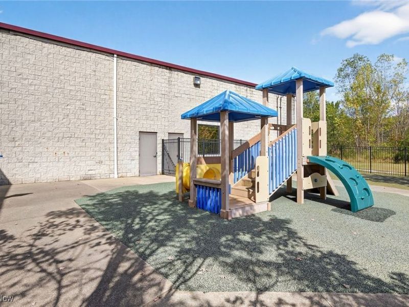 852 Highland Road E, Macedonia, OH 44056 Photo 28