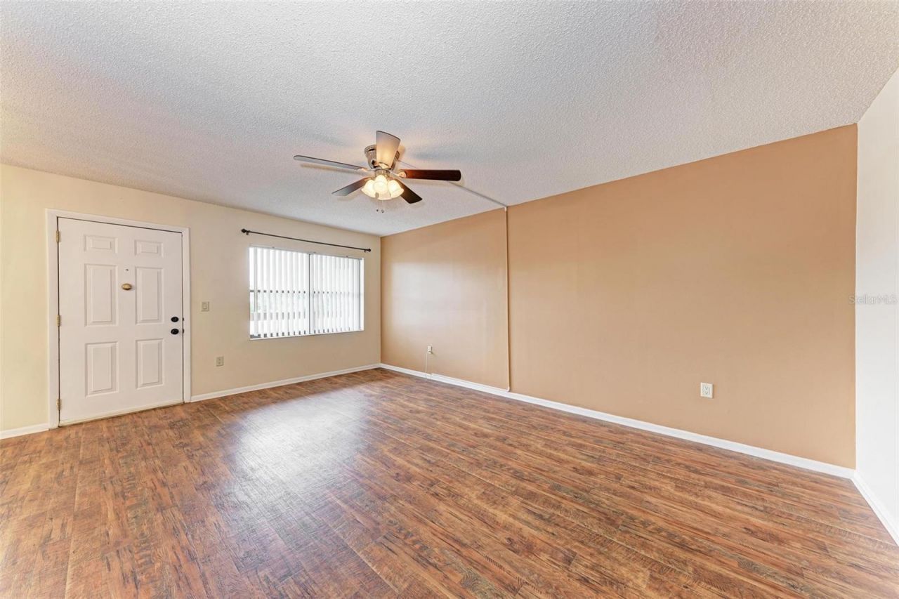 305 30th Avenue W, Unit A210, Bradenton, FL 34205 Photo