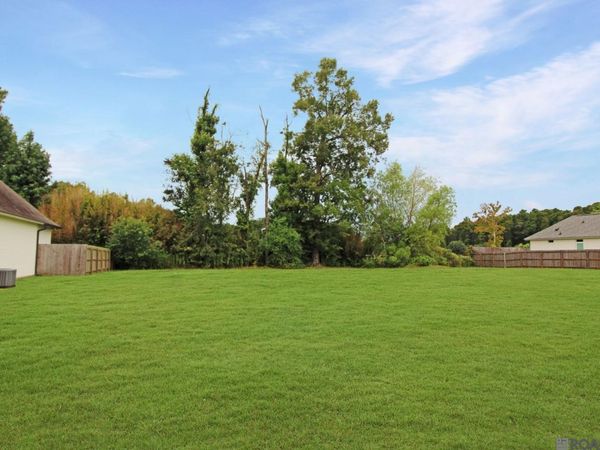 13191 Oakbourne Ave, Geismar, LA 70734