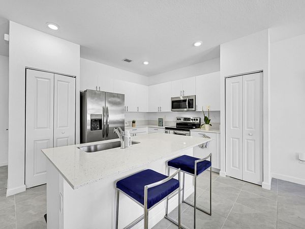 20357 NW 4th Path, Miami Gardens, FL 33169