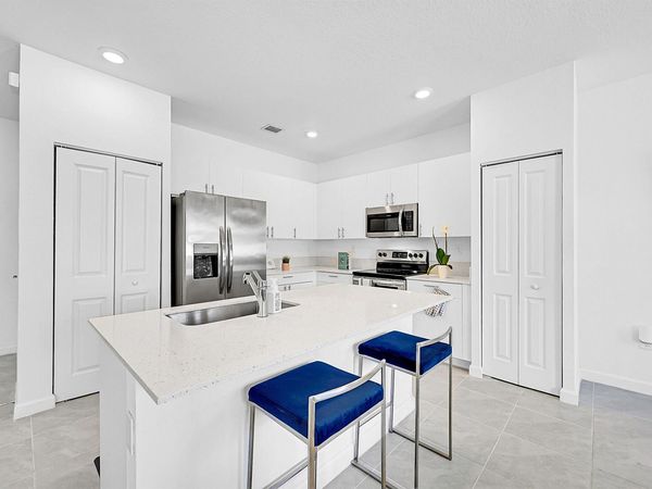 20357 NW 4th Path, Miami Gardens, FL 33169