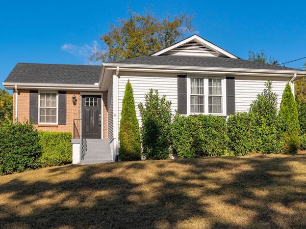 633 Debbie Dr, Hermitage, TN 37076