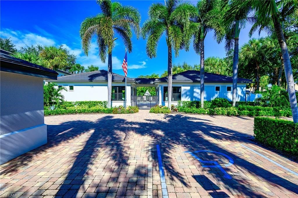 2371 Ravenna Blvd, Unit 101, Naples, FL 34109 Photo