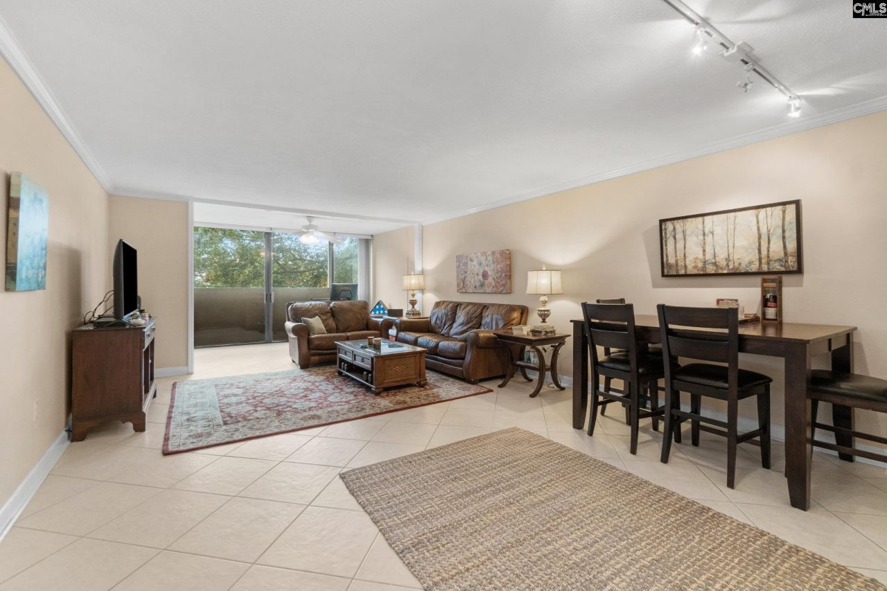 1825 St Julian Place Photo 11