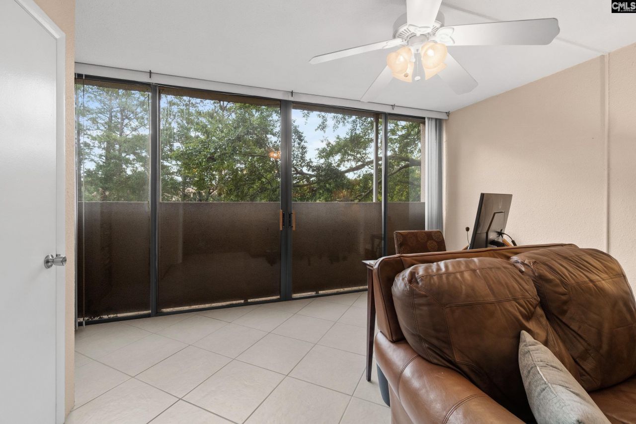 1825 St Julian Place Photo 12