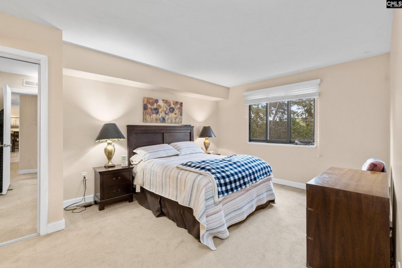 1825 St Julian Place Photo 16