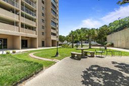 1825 St Julian Place photo 4