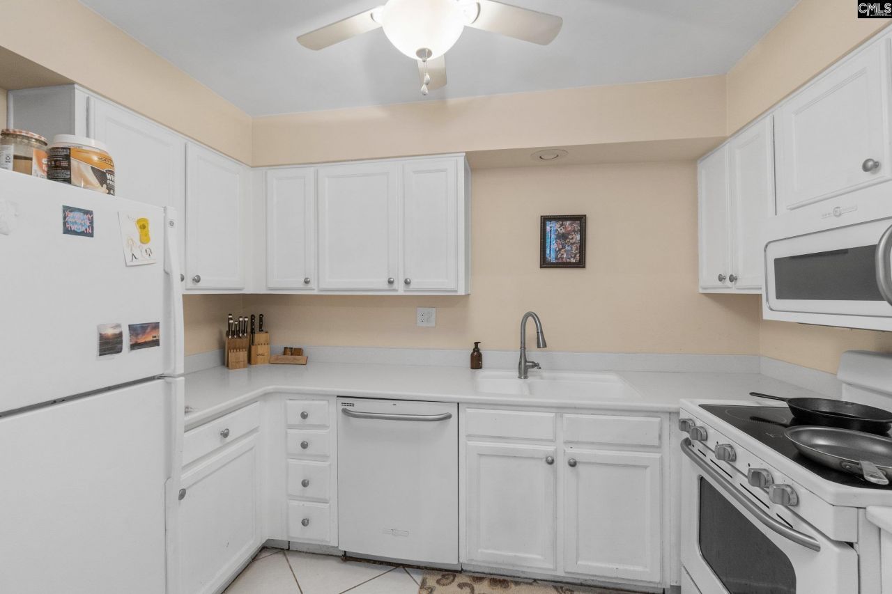 1825 St Julian Place Photo 8