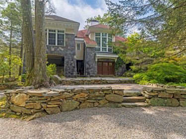 12 Bishop Park Road, Pound Ridge, NY 10576