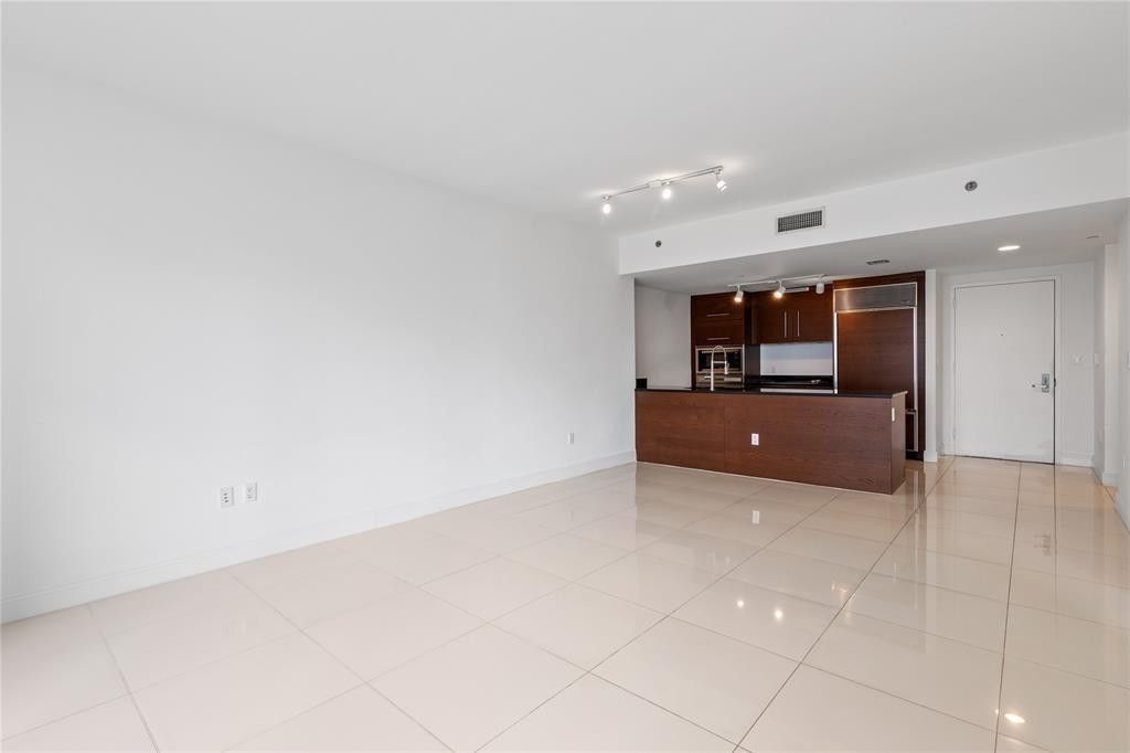 465 Brickell Avenue, Unit 2706, Miami, FL 33131 Photo