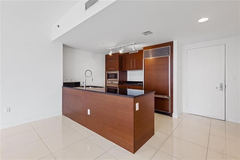 465 Brickell Avenue, Unit 2706, Miami, FL 33131 Photo