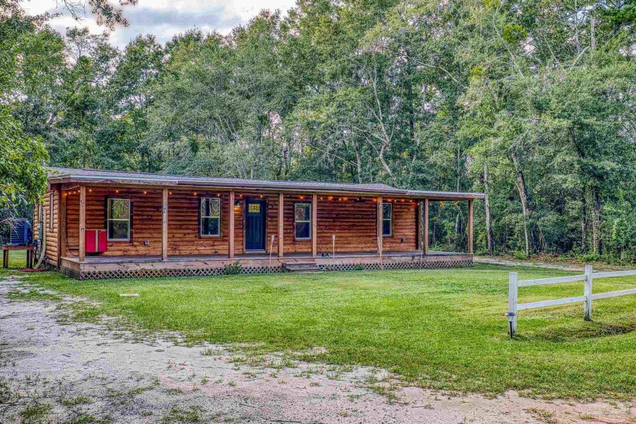 2989 N 5th Ave, Milton, FL 32583 Main Photo