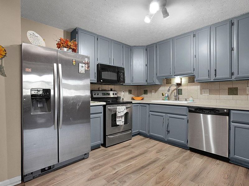 1068 Tobi Drive, Columbus, OH 43207 Photo 13