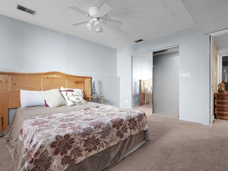 1068 Tobi Drive, Columbus, OH 43207 Photo 33