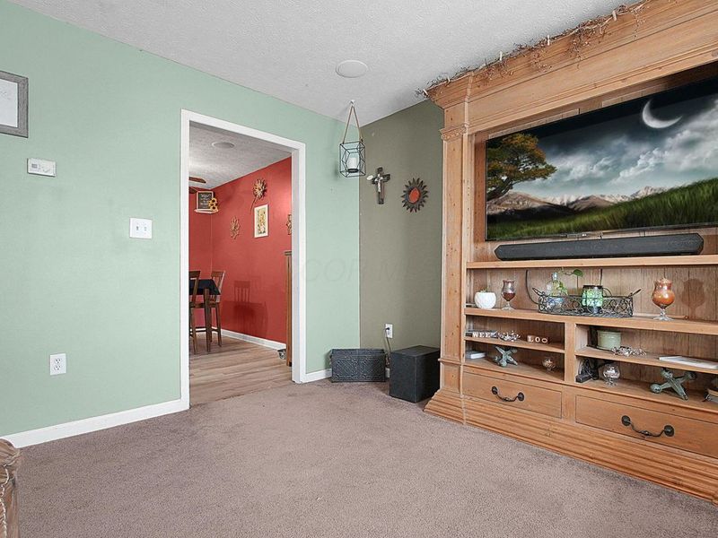 1068 Tobi Drive, Columbus, OH 43207 Photo 9