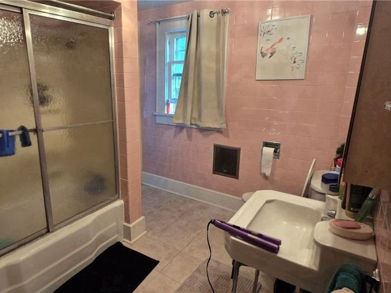 559 Patterson Avenue, Akron, OH 44310 Photo 10