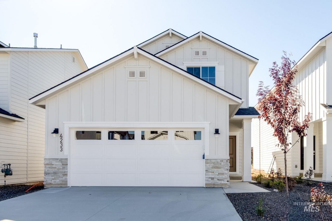 4233 E Hillsong St, Meridian, ID 83709 Main Photo