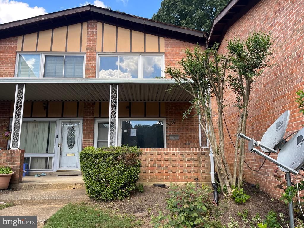 10136 Fair Woods Drive, Fairfax, VA 22030 Main Photo