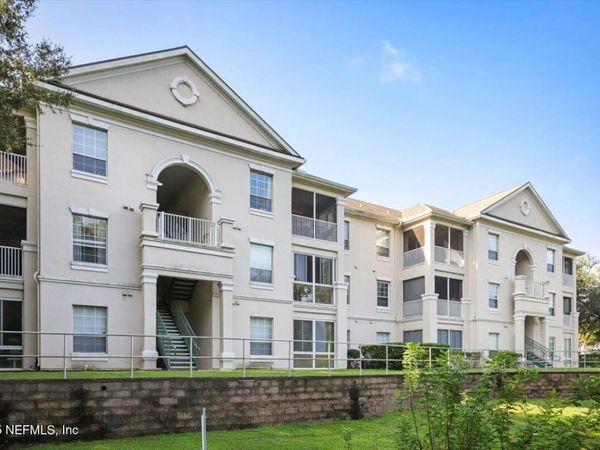 8601 BEACH Boulevard, Unit 909, Jacksonville, FL 32216