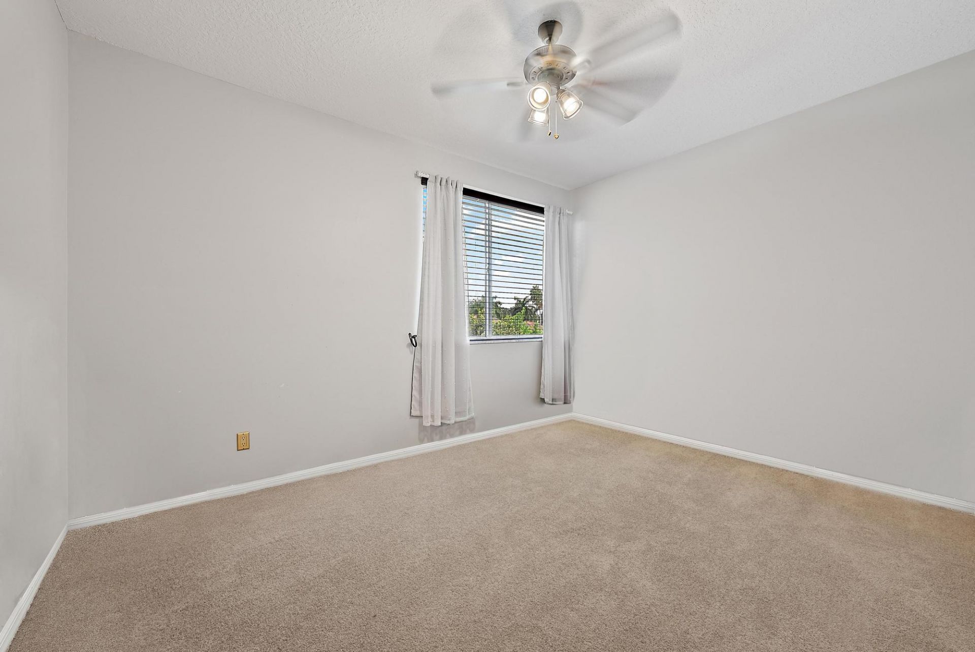 10906 Grande Boulevard, West Palm Beach, FL 33412 Photo