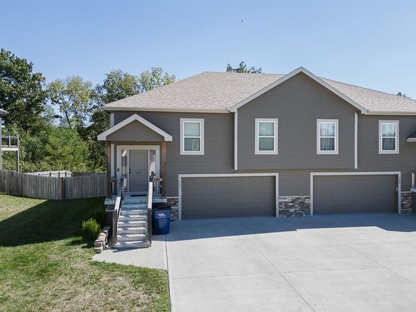 111 Mcgee Street, Tonganoxie, KS 66086