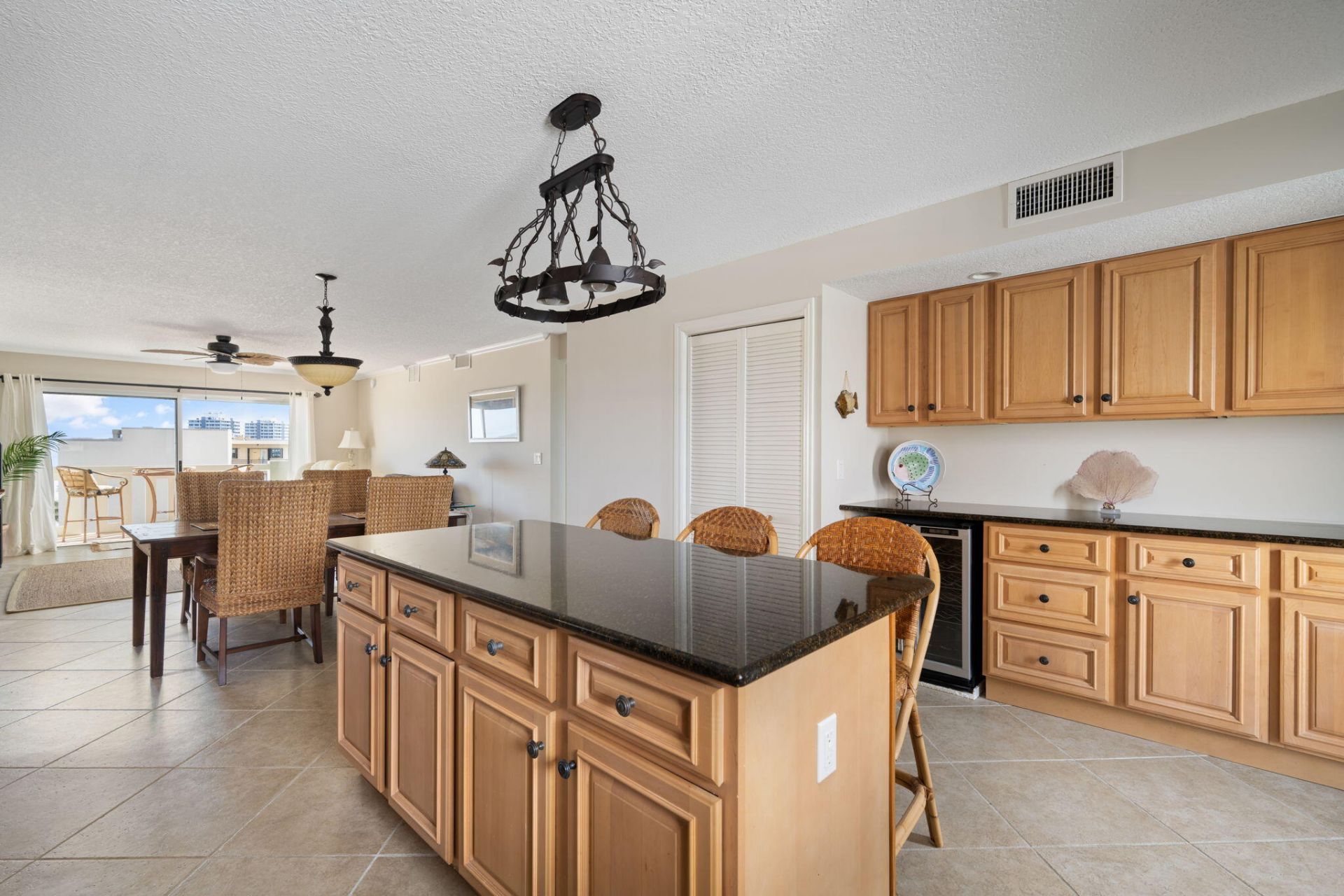 4049 Ocean Drive, Unit 505, Vero Beach, FL 32963 Photo